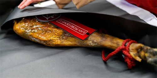 Comment profiter des meilleurs jambons ibériques de bellota et des charcuteries ibériques espagnoles en France