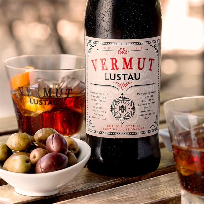 L'apéritif toujours avec du vermouth ! La tradition espagnole dans ton verre