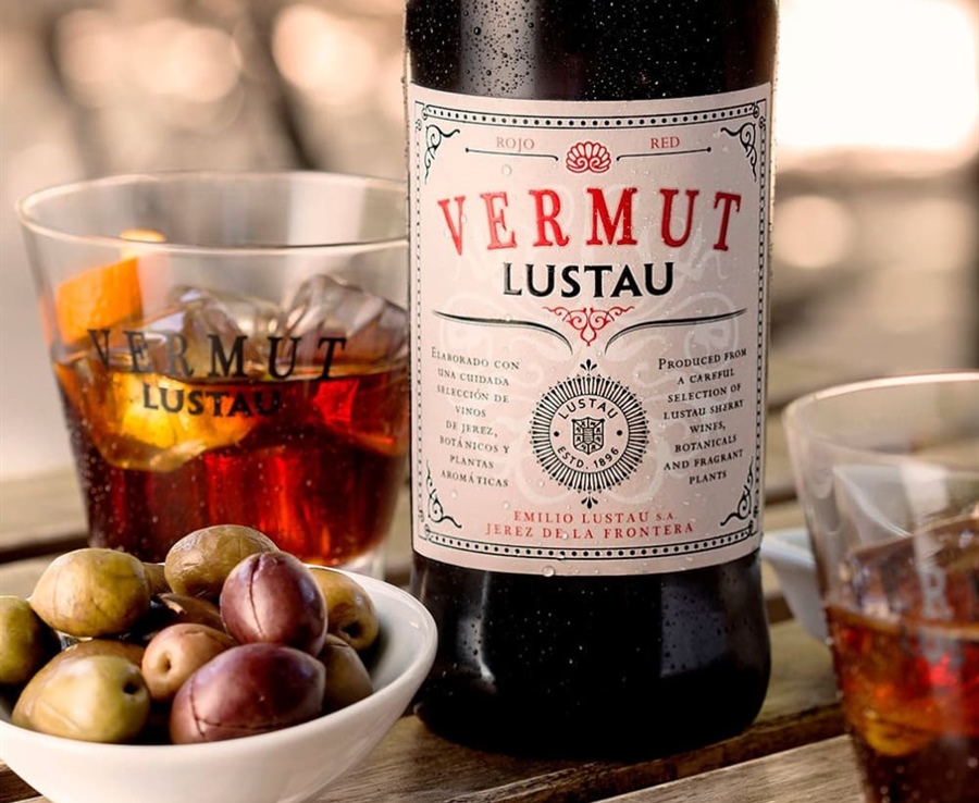 L'apéritif toujours avec du vermouth ! La tradition espagnole dans ton verre