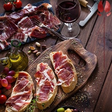 Comment se comportent les Italiens lorsqu'ils achètent des produits gastronomiques espagnols ?