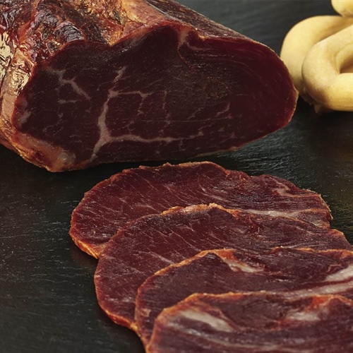 Navarretinto: Iberian purity born in the dehesa and crafted into an exceptional cured sausage