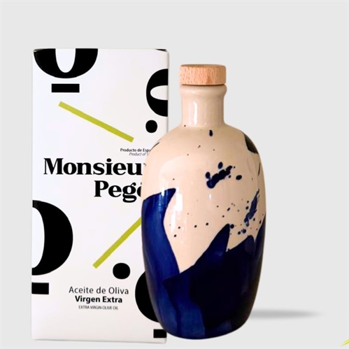 Monsieur Pegó Early-Harvest Picual Extra Virgin Olive Oil: when oil becomes art