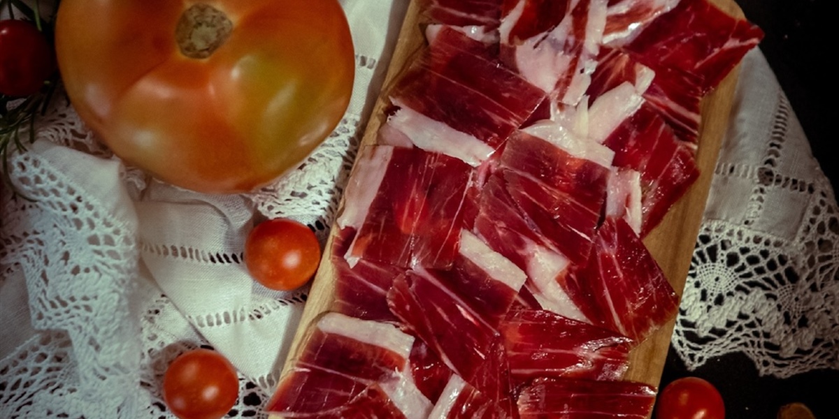 Navarretinto Ibéricos: la excelencia de los jamones 100% raza ibérica desde la Dehesa de Extremadura
