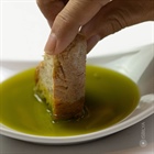 How to choose the best extra virgin olive oil