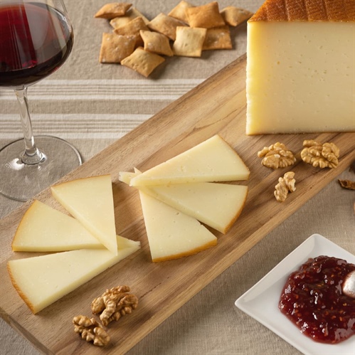 Aged Manchego Cheese: How to Choose the Right One