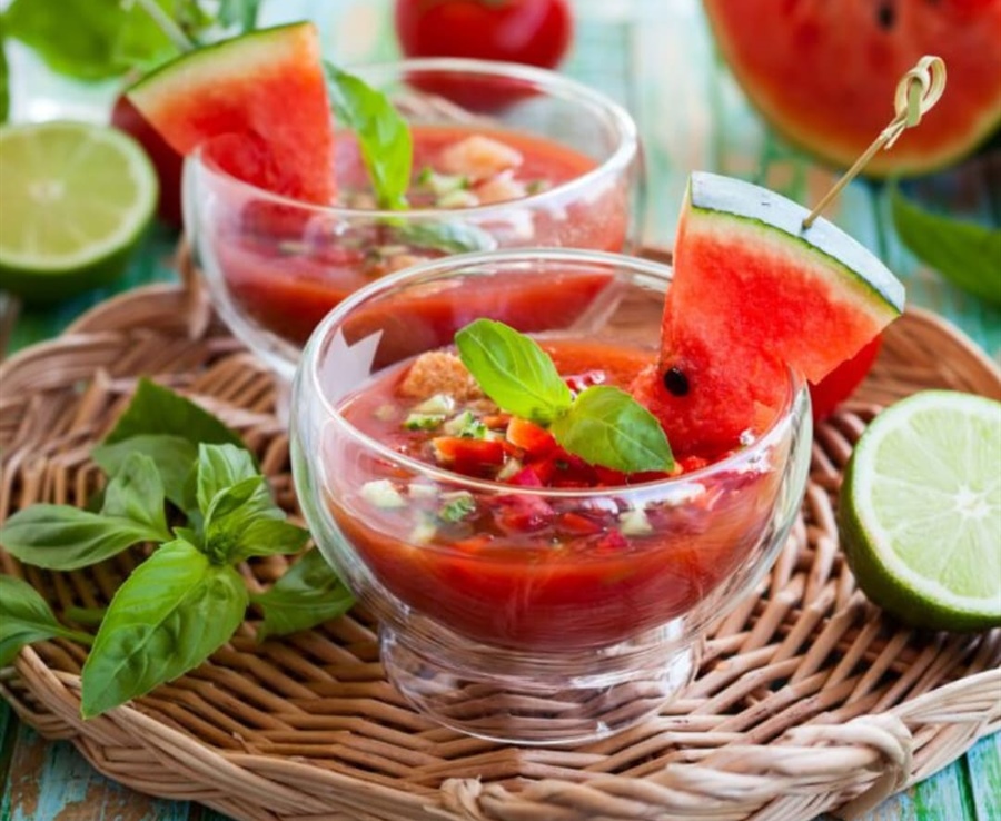 Gazpacho de pastèque gourmet | La recette espagnole la plus rafraîchissante de l'été