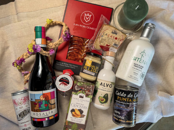 Free shipping so the best of Spain arrives at your door in Europe