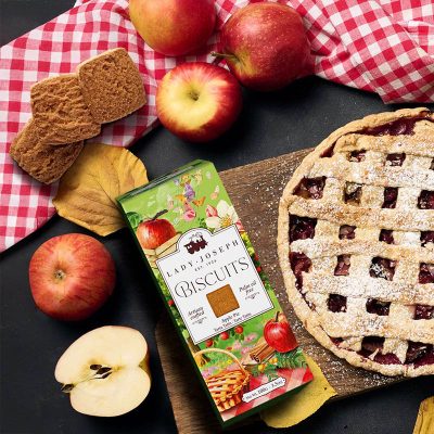 Apple and cinnamon artisan cookies, Lady Joseph