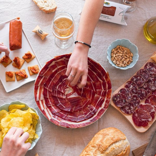Luxury carved by knife: discover the authentic Iberian Ham